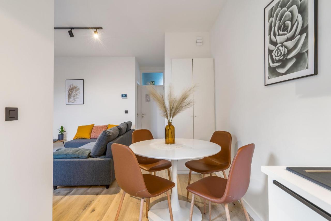 Apartamento Cosy, Furnished & Renovated Flat With Outside Lounge Gante Exterior foto